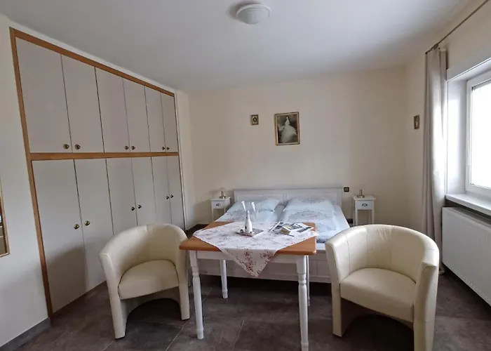 Apartament Romy Mit 3 Gaestezimmer *
